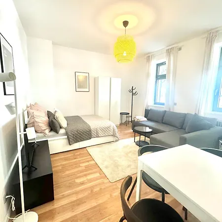 Apartment Red Stone Berlin